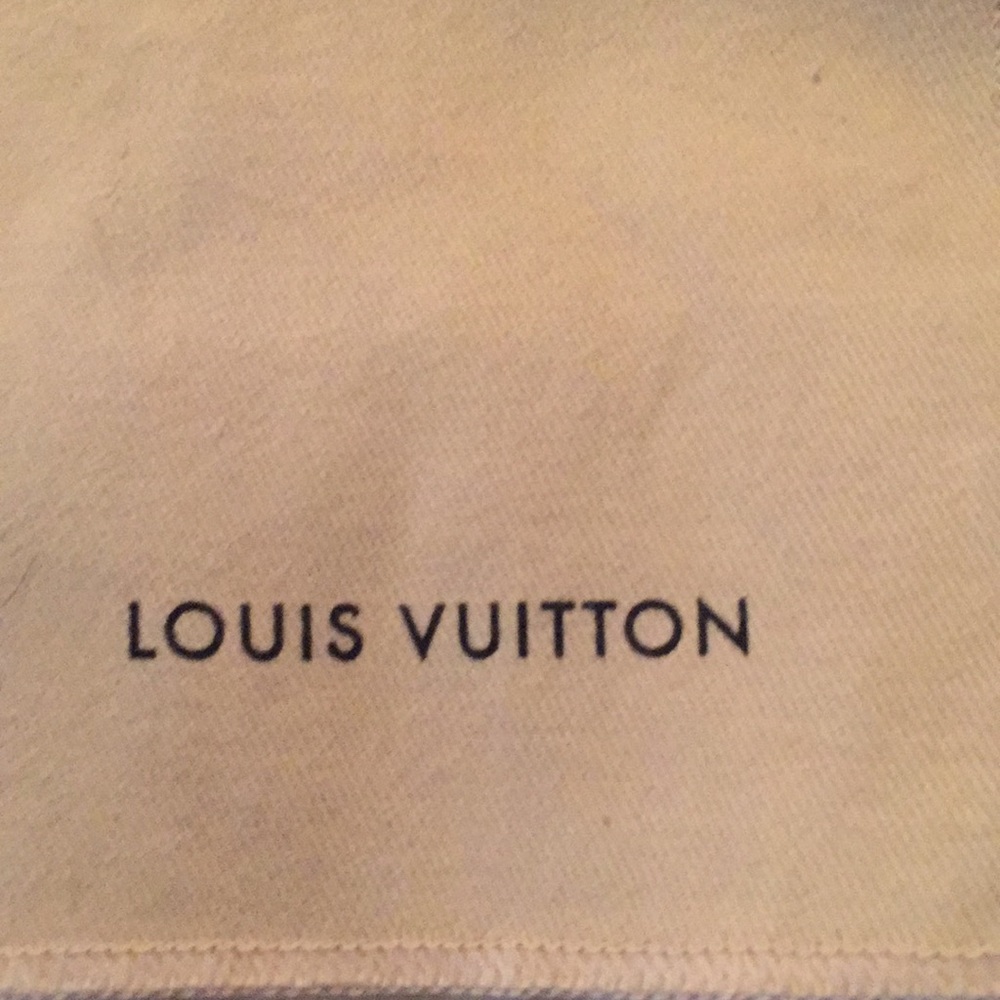Authentic Louis Vuitton eyeglass cleaner - Picture 2 of 3
